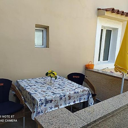 Apartament Cres Buitenkant foto