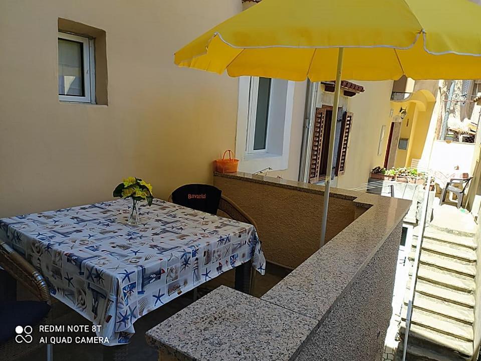 Apartament Cres Buitenkant foto