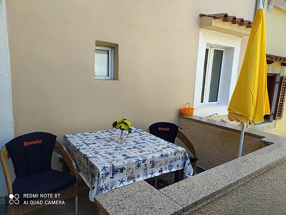 Apartament Cres Buitenkant foto