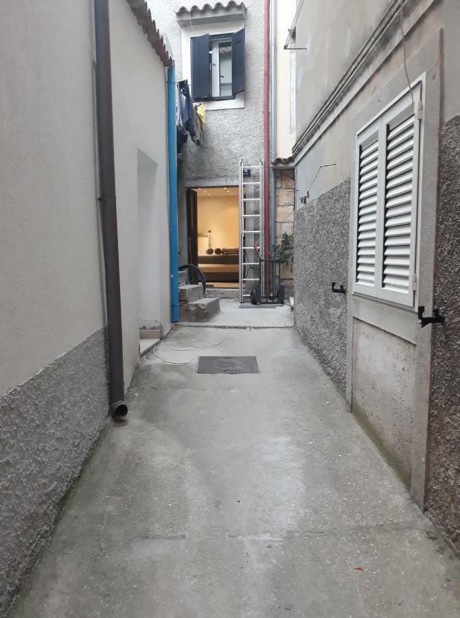 Apartament Cres Buitenkant foto