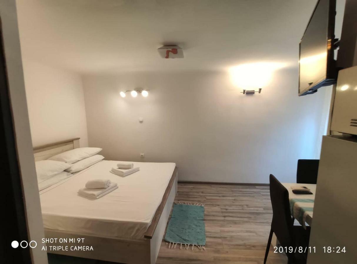 Apartament Cres Buitenkant foto